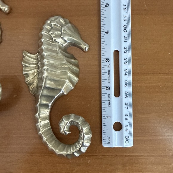 3 Vtg Brass Seahorse Wall Hook Hangers Nautical Coastal Decor Beach House - Picture 8 of 10